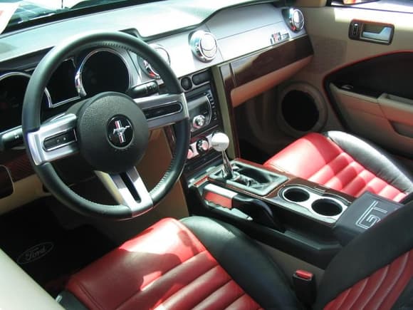 2005 Mustang GT interior