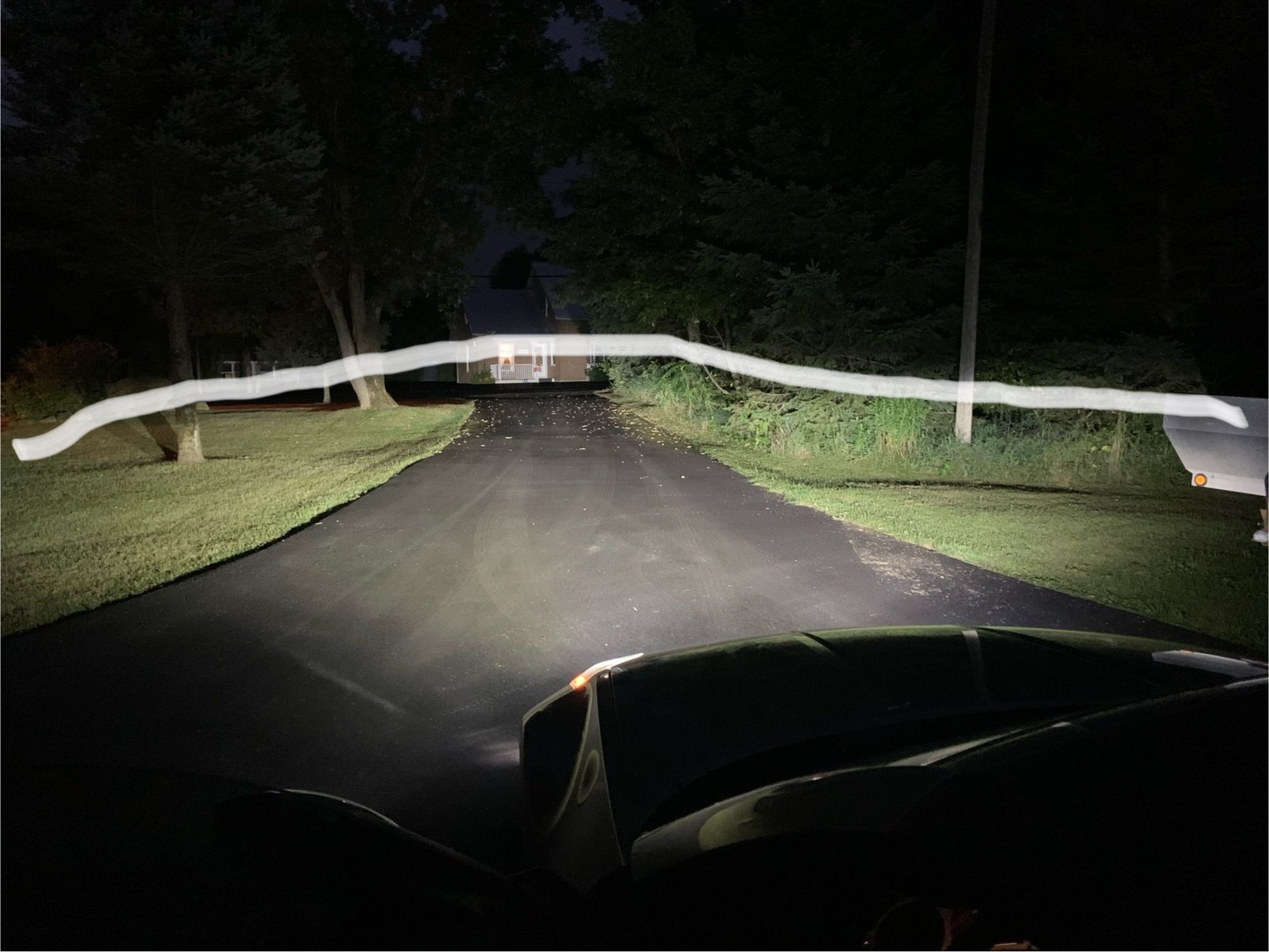 Looks like a pretty clear cutoff to me, no ?  Fully lit below, fully dark above�