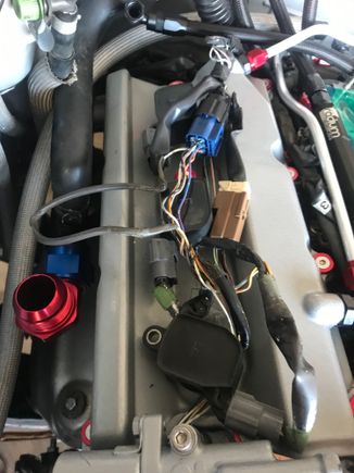 Still not sure what to do with this side of the ignition harness as the oem sub connector and ignition condenser makes it messy 