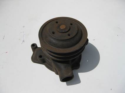 1958-63 CHECKER CAB NEW WATER PUMP