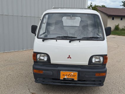 1995 Mitsubishi Minicab Truck