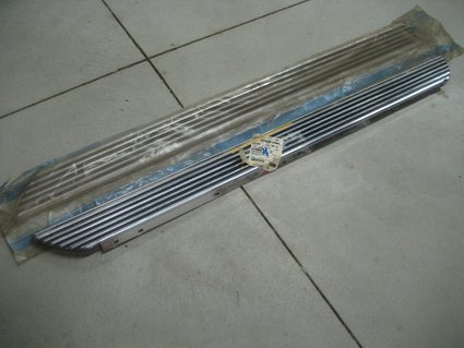 NOS 1962 Chevrolet Corvette rocker panel mouldings