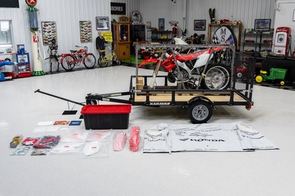 2007 Honda CR250R - New in Crate w/ Trailer