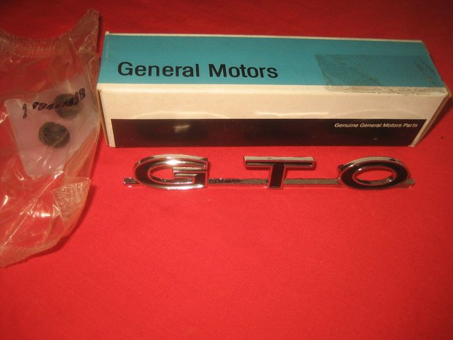NOS 1964-1969 Pontiac GTO Trunk Lid Emblem
