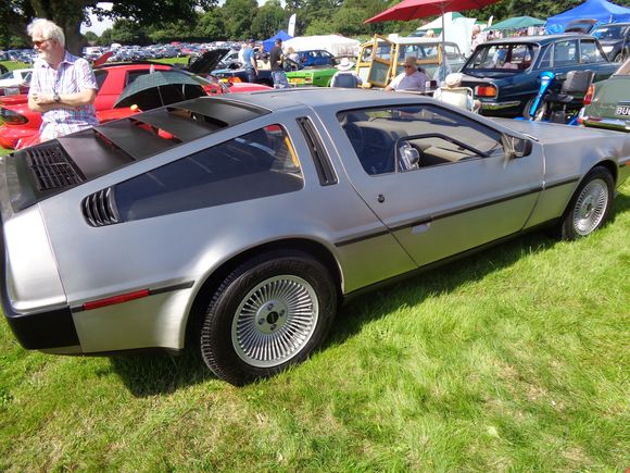 Delorean in nice condition.