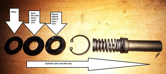 Primary piston & seals