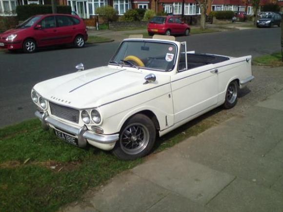 1967 triumph vitesse 6 cylinder 2000cc old school powerhouse steps out like a  mk2 escort