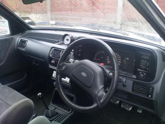 Just put dash board back in after fitting rs loom