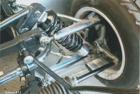 The LT40 Hart Escort having the F5000/F1 front suspension fitted by Chris.