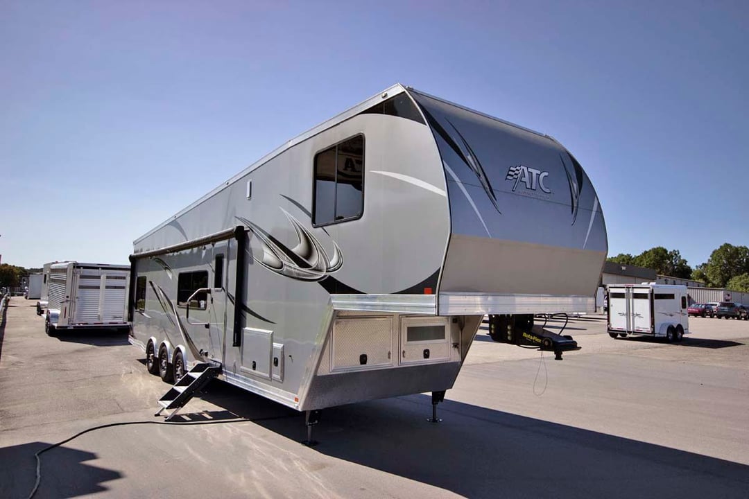 2019 ATC 40ft. Aluminum w/6,000lbs. Axles Fifth Wheel Toy Ha for Sale ...
