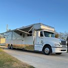 2006 Haulmark 45’ Tandem Axle Motorcoach