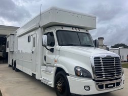 2016 Showhauler freightliner 45' Bunk beds  for sale $389,900 