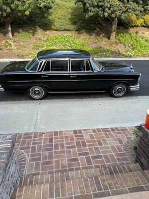 1963 Mercedes-Benz 220S  for sale $23,495 