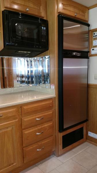 2005 40' Optima Motorhome 450HP Mercedes 10 Speed Automatic for Sale $129,900