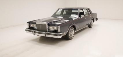 1982 Lincoln Town Car  for Sale $10,500 