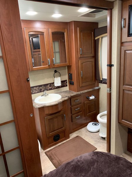 2014 Jayco Seneca 37RB for Sale $136,000