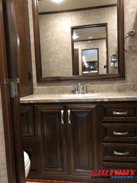 Demo 2016 Haulmark 45' Motorcoach