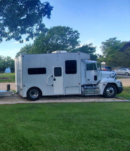 1994 Freightliner Toterhome for Sale $22,500