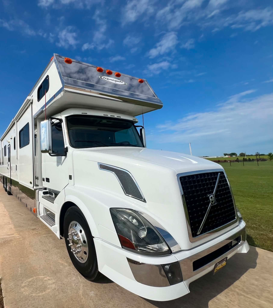 2010 Renegade 45' Motorcoach