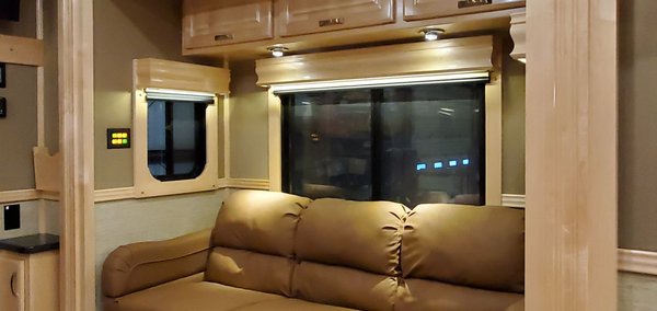 Brand New 2019 ShowHauler 4 Slide 45' 1.5 Bath for Sale $389,000