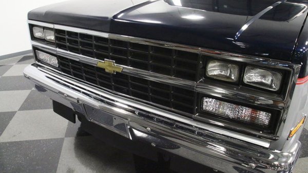 1990 Chevrolet Suburban for Sale $23,995