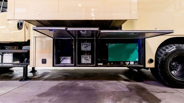 Used 2018 ShowHauler Custom 20-FL Freightliner M2