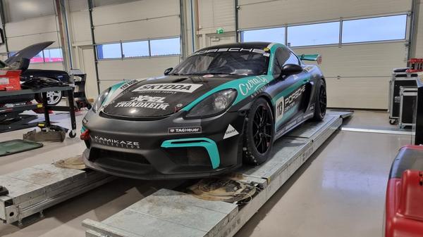 2020 Porsche 718 Cayman GT4 Clubsport MR  for Sale $180,000 