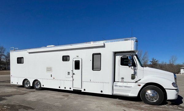 2006 Optima 42' Excellent Condition 450HP Mercedes Diesel  for Sale $169,900 