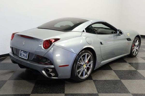 2011 Ferrari California  for Sale $101,995 