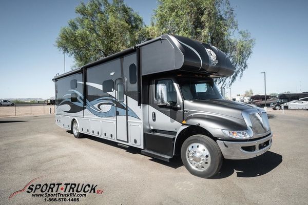 2021 NeXus RV Wraith Super 35W