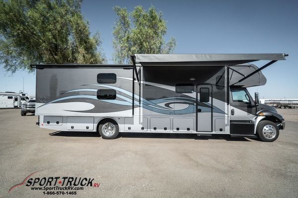 2021 NeXus RV Wraith Super 35W