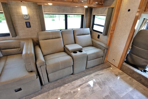 2020 RENEGADE RV Verona LE 38LDG Class C Motorhome