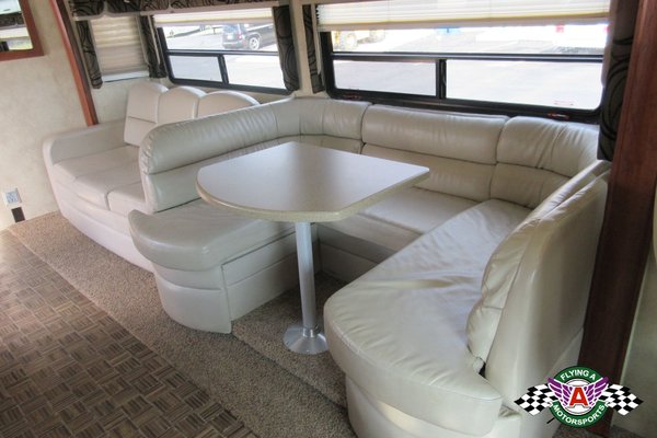 2011 Thor Motor Coach Serrano Motorhome