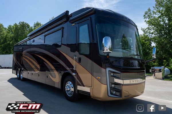 2017 Entegra Insignia 44B Quad Slide 450HP 