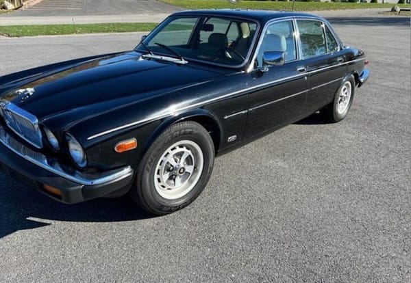 1987 Jaguar XJ  for Sale $14,995 