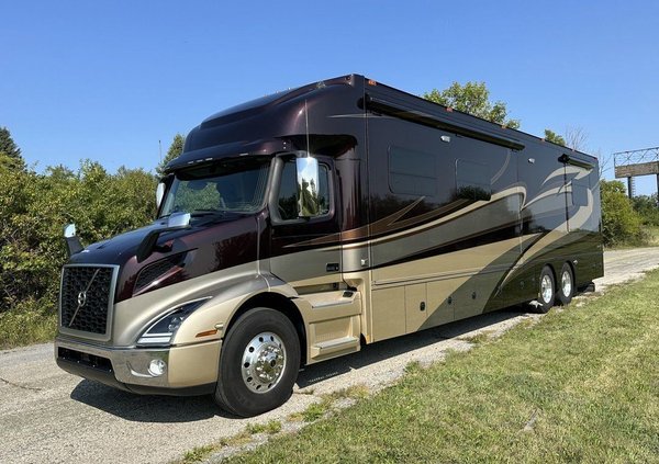 Used 2020 Renegade Classic 45CBB BUNK MODEL!