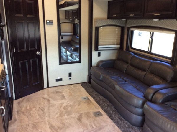 2016 Renegade Toterhome & Trailer for Sale $349,000