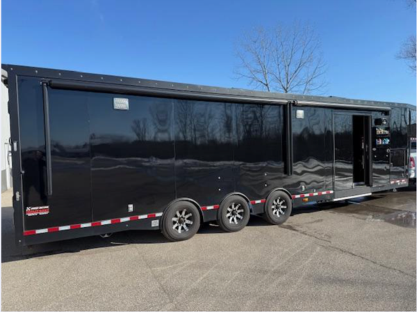 2019 Pegasus 40' Smooth Wall GN, Loaded 