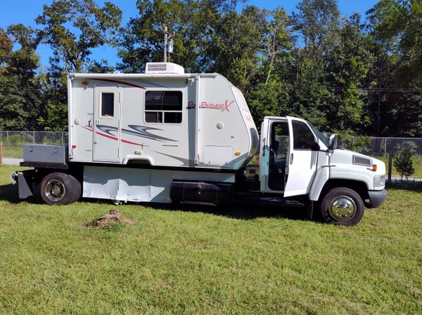 2005 GMC professionally built motorhome  for Sale $12,500 