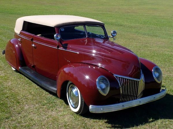 1939 Ford Deluxe  for Sale $68,000 