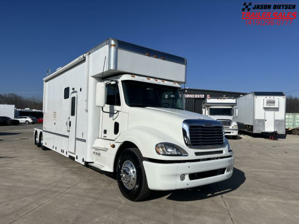 Freightliner Optima 18ft Twin Screw Totorhome  for Sale $179,995 