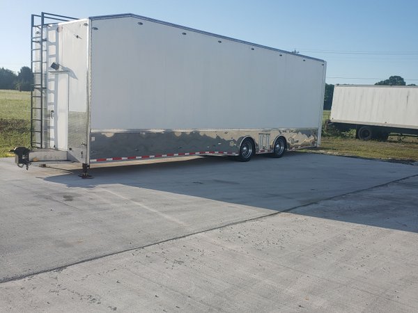 2006 S&S hauler with liftgate trailer for Sale $269,000