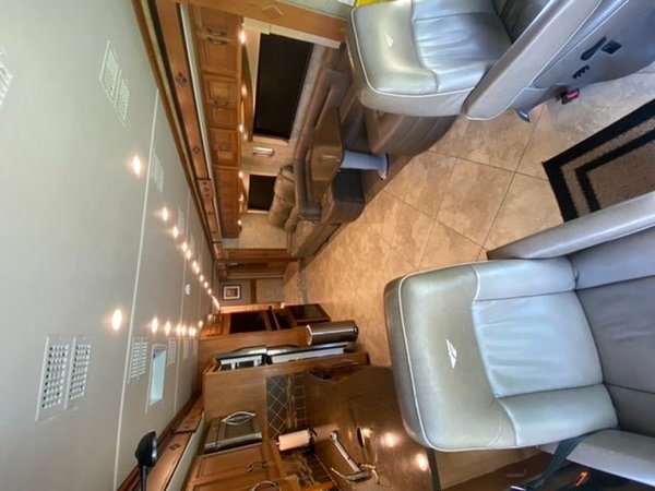 Fleetwood 38k Expedition for Sale $155,000
