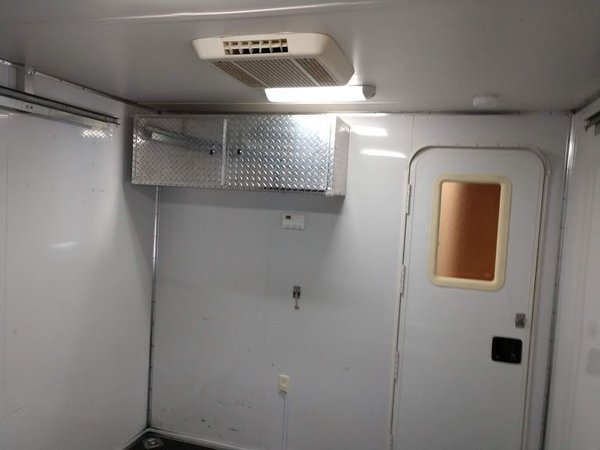2006 Haulmark Motorgarage Mercedes 450HP 43' 1-Slides with B