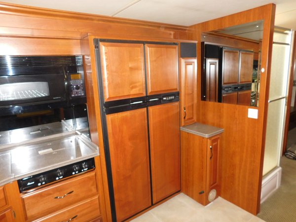 39L FLEETWOOD DISCOVERY for Sale $63,900