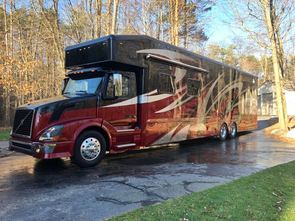 2014 Showhauler Garage Unit for Sale $285,000