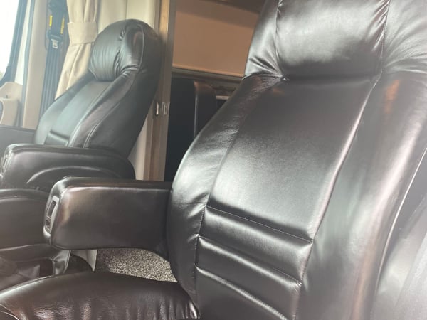 2019 Renegade Classic 45CBH Tandem Axle Super C Motorcoach 