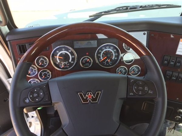 NEW 2019 Western Star 600 HP