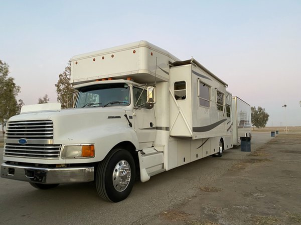 40ft motor home with N14 red top Cummings for Sale $85,000