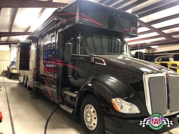 2018 Showhauler Motorhome